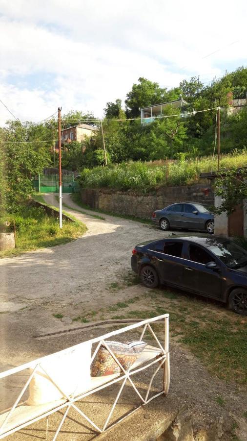 Mero House Koetaisi Buitenkant foto