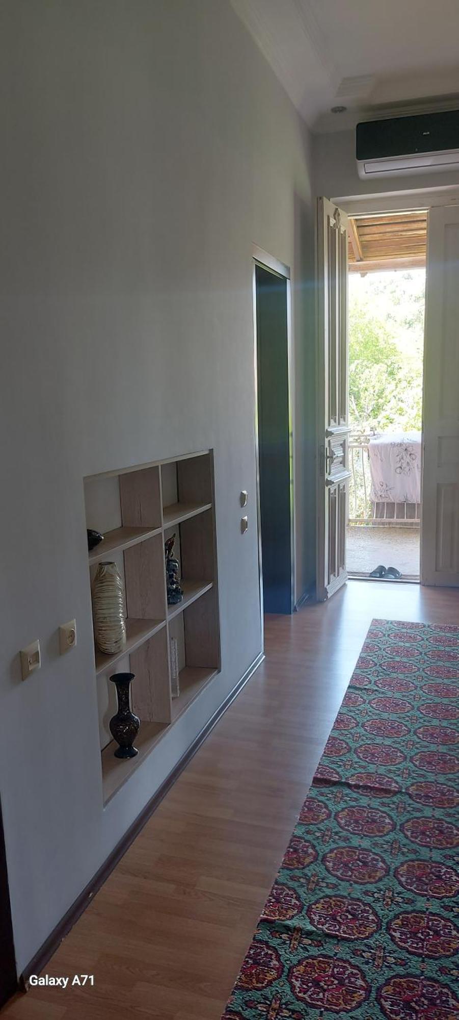 Mero House Koetaisi Buitenkant foto