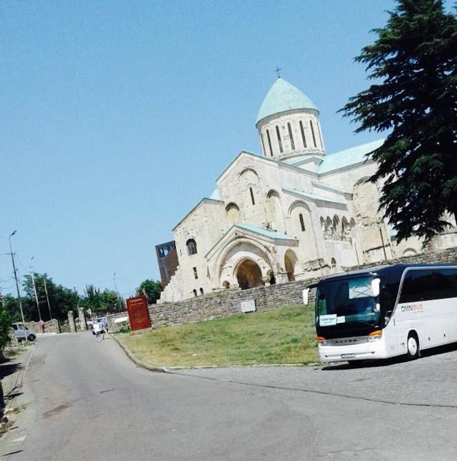 Mero House Koetaisi Buitenkant foto