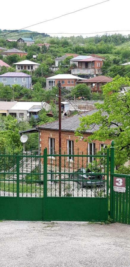 Mero House Koetaisi Buitenkant foto